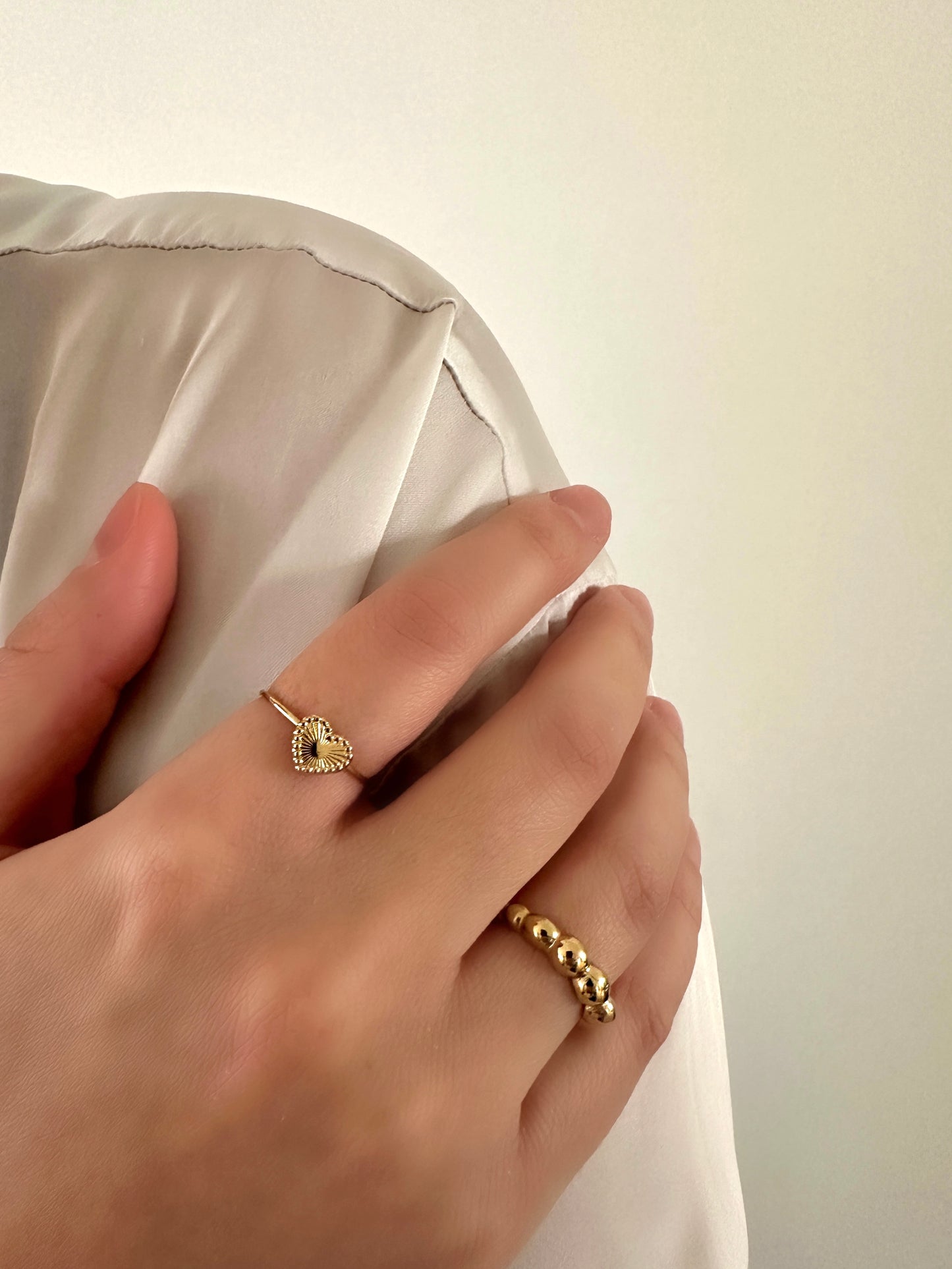 TINY HEART ring