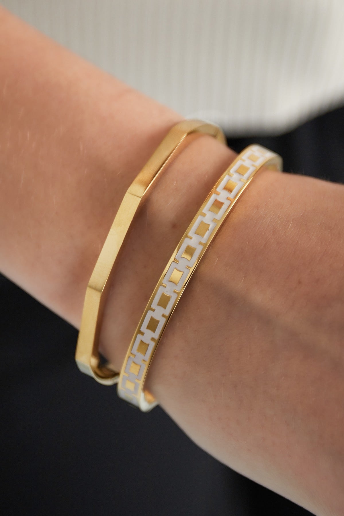 CURVED bangle