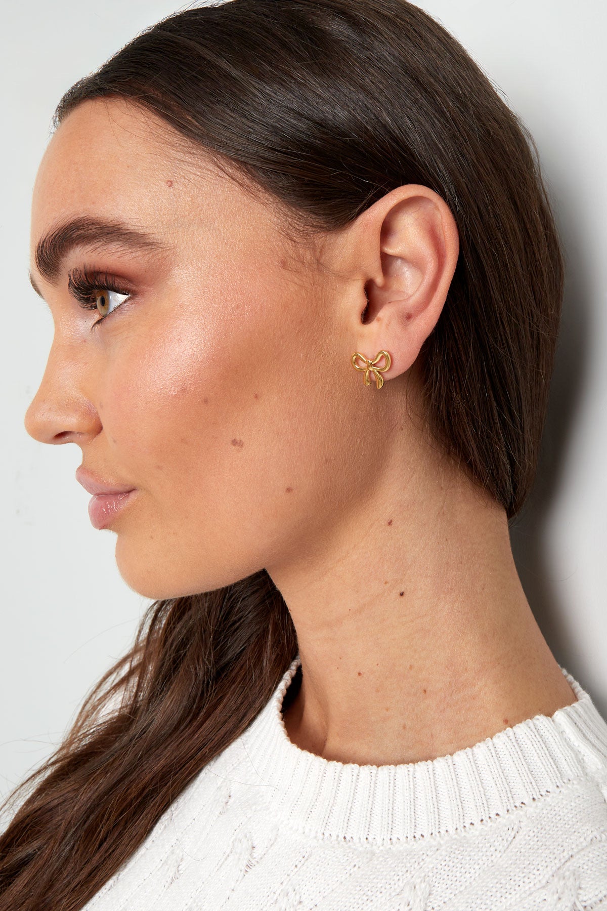 BOW studs