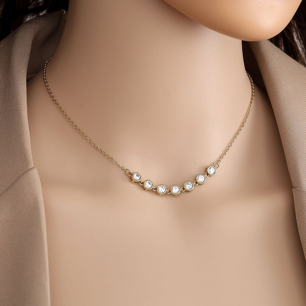 NIRA necklace