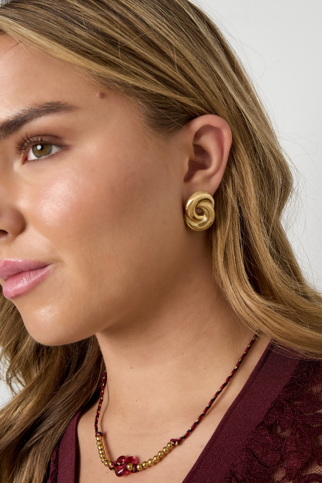 INFINITY TWIST hoops