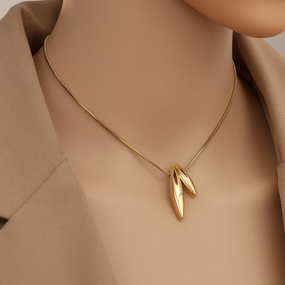 NENA necklace