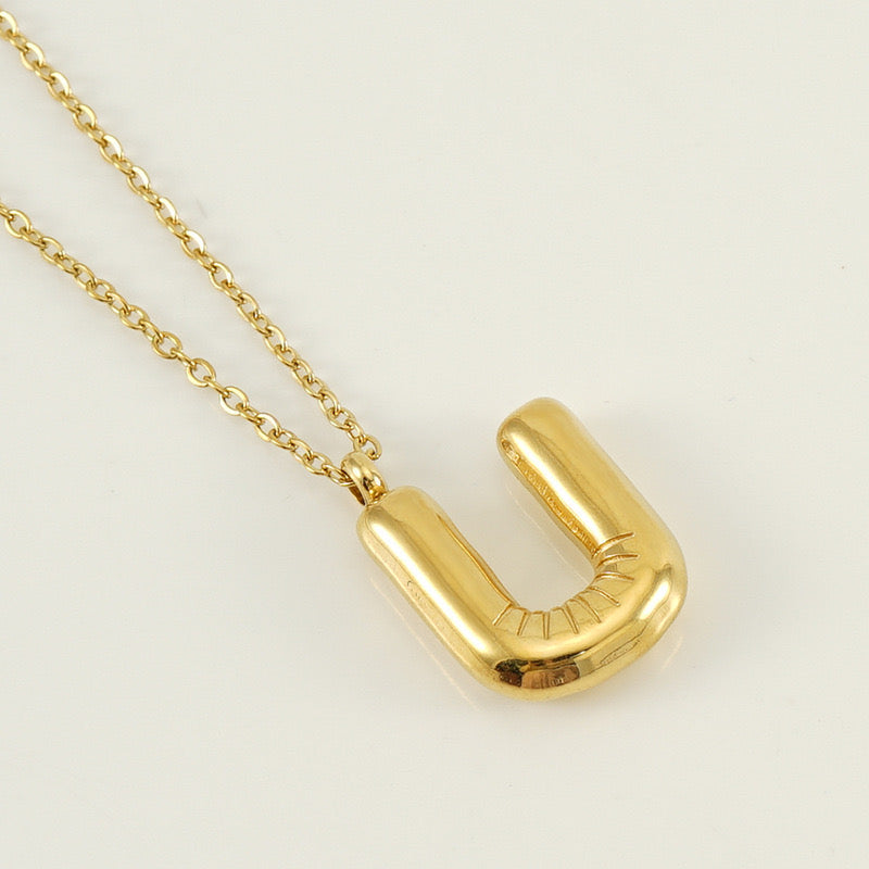 BALLOON INITIAL necklace