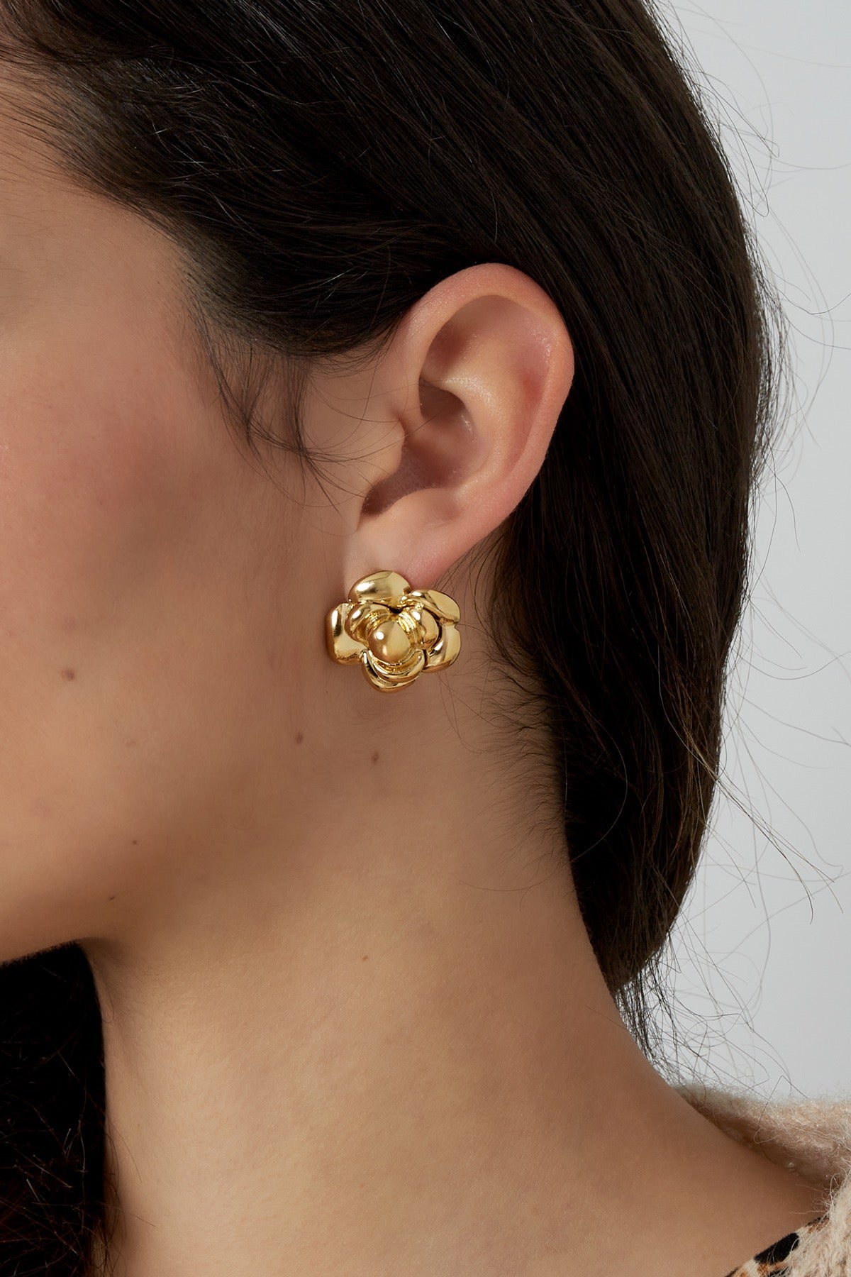 PUFFY ROSE studs