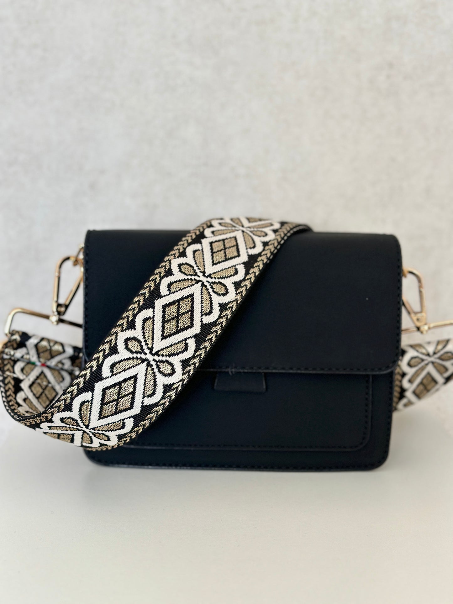 IVY BLACK strap