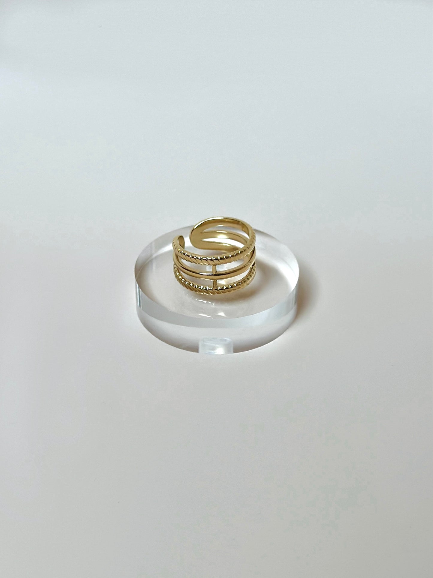 LIVIA ring