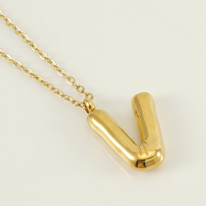 BALLOON INITIAL necklace