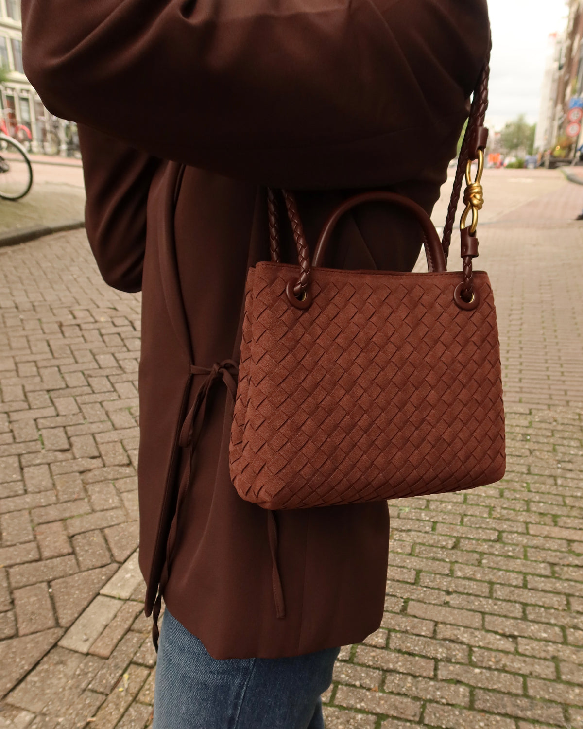 WOVEN VELOUR BAG brown