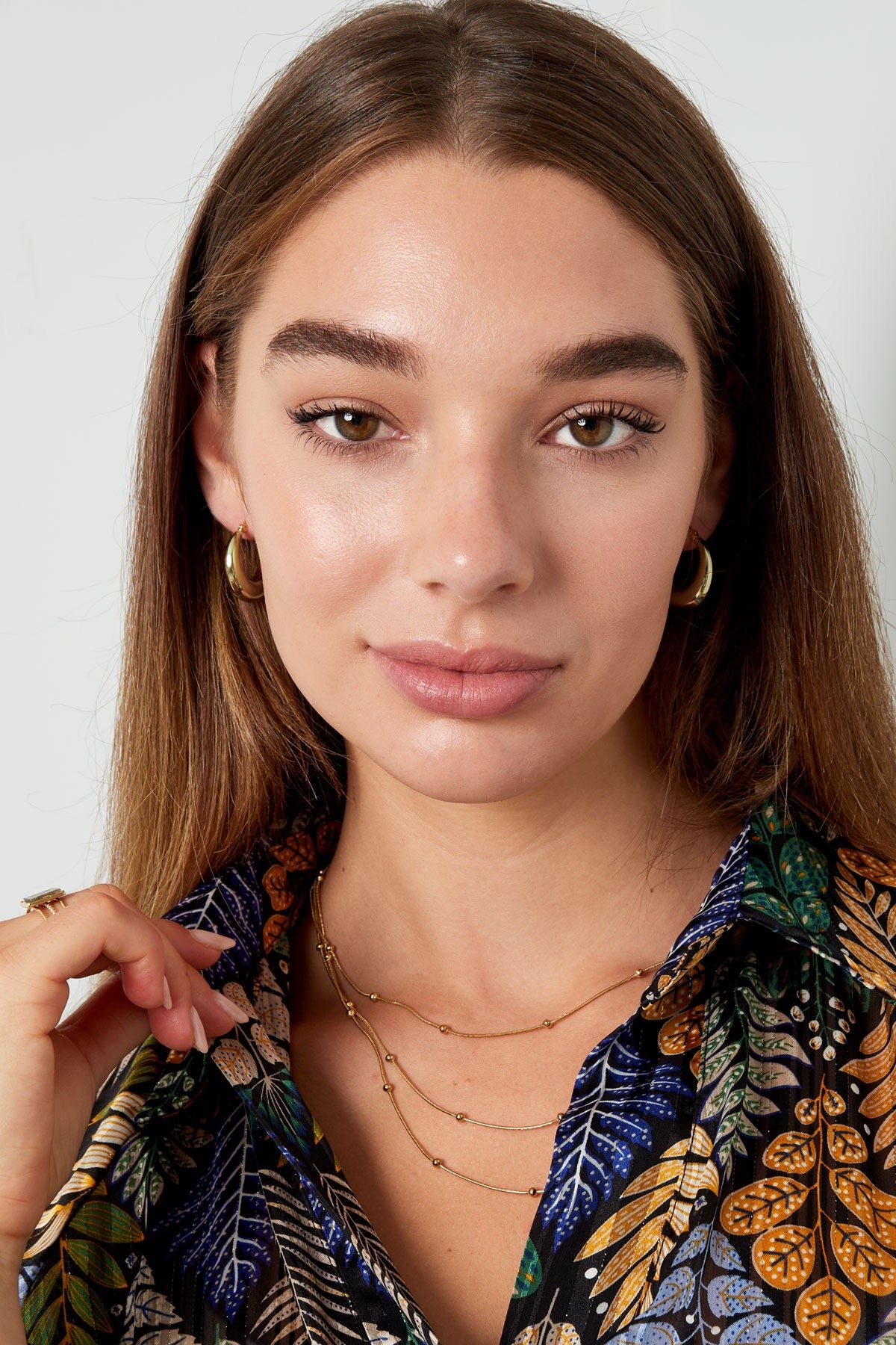 CLASSY BELLA hoops