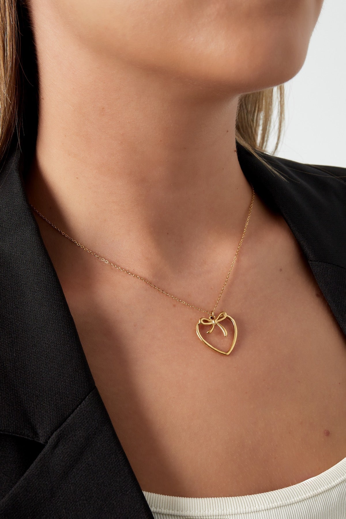 HEARTBOW necklace