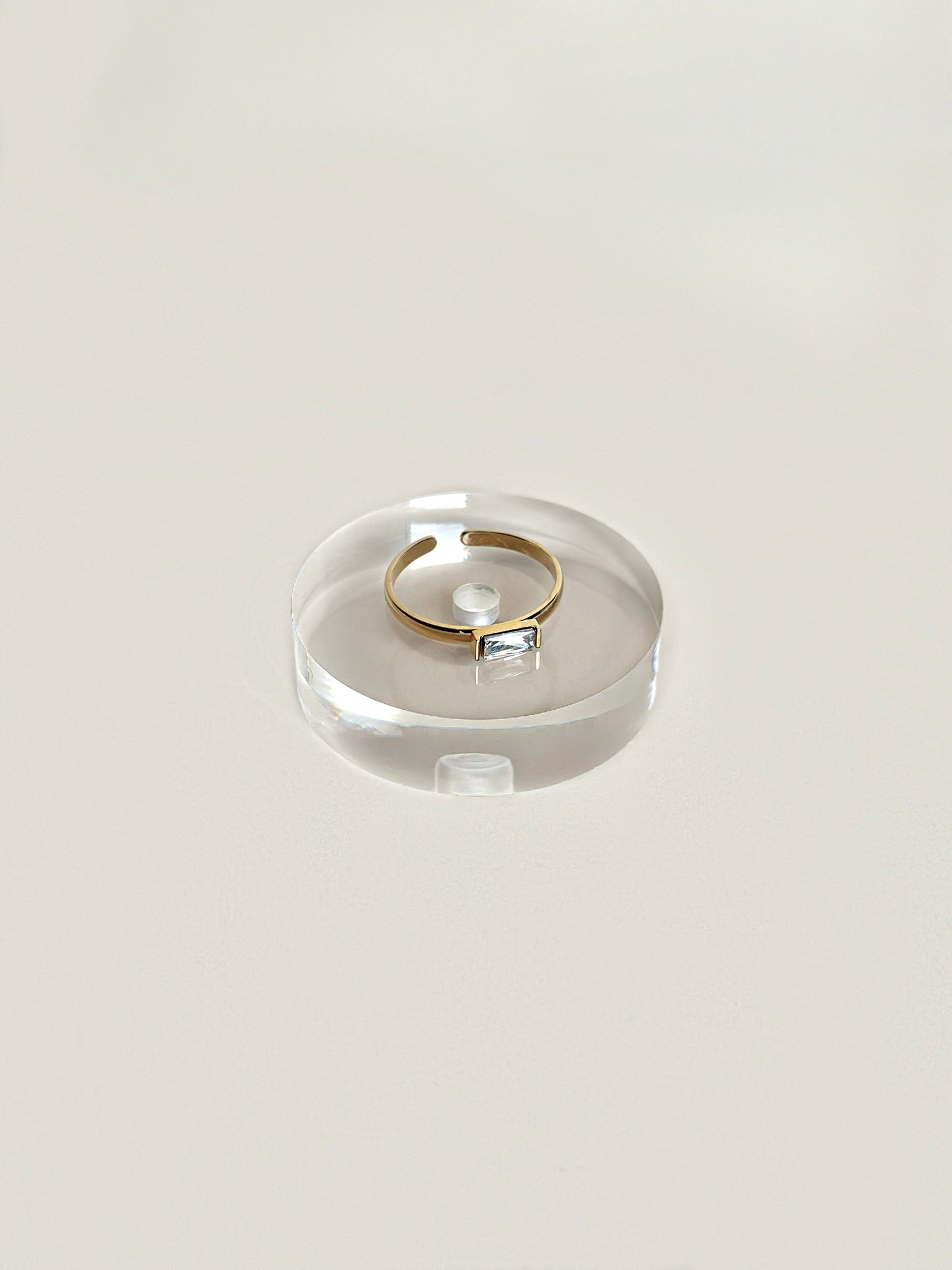 BAGUETTE ring