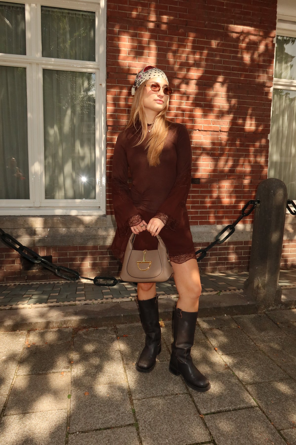 BUCKLE BAG taupe